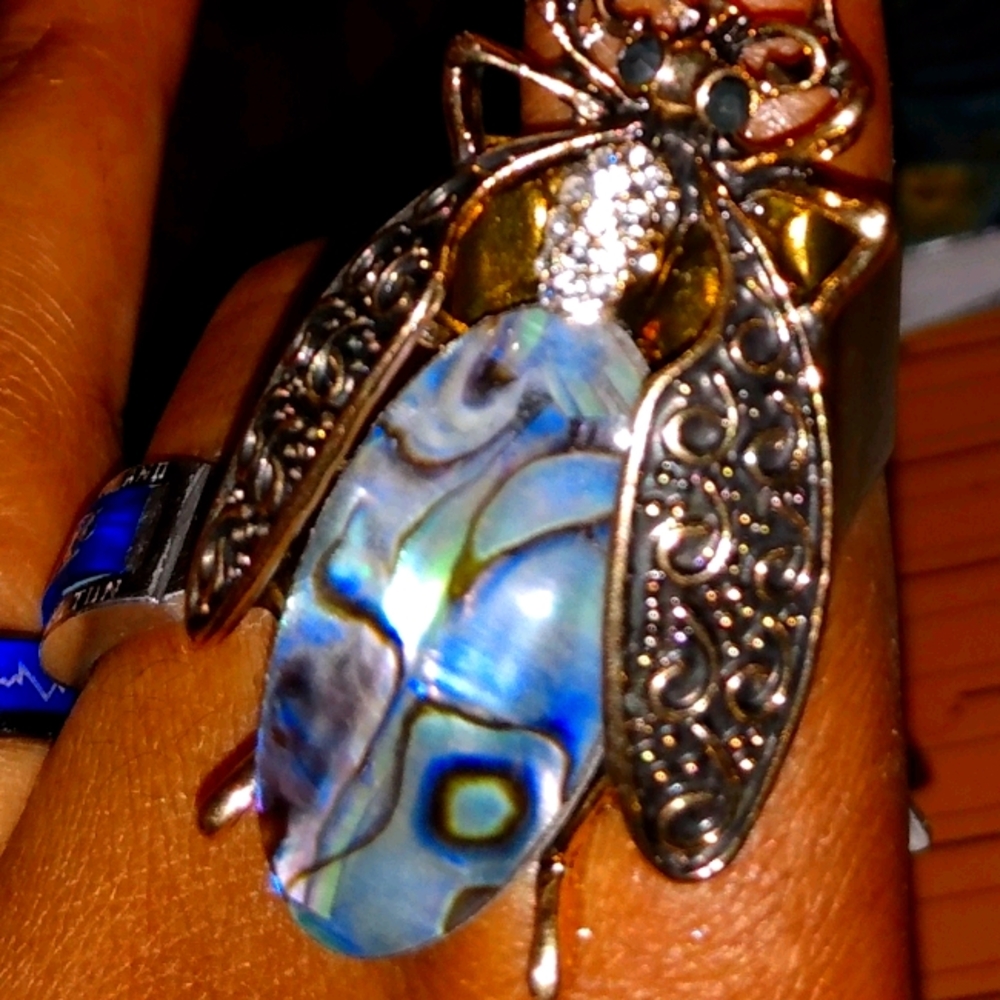 Albalone shell ring